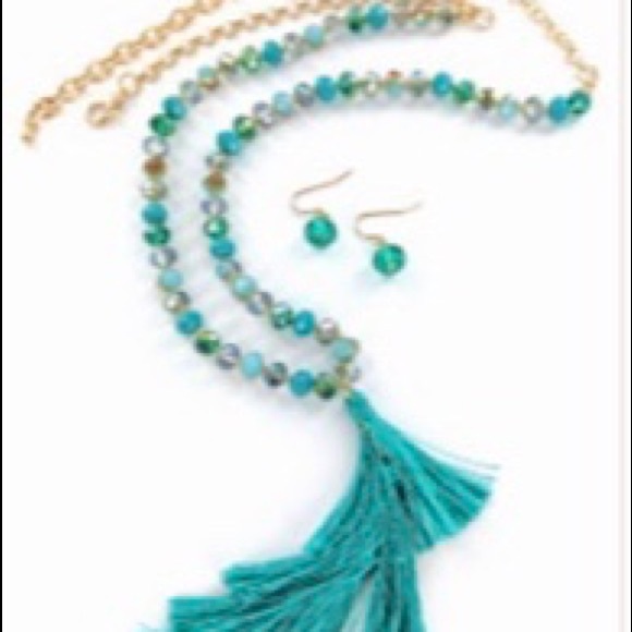 New Boho Beaded Necklace Set - Picture 2 of 3